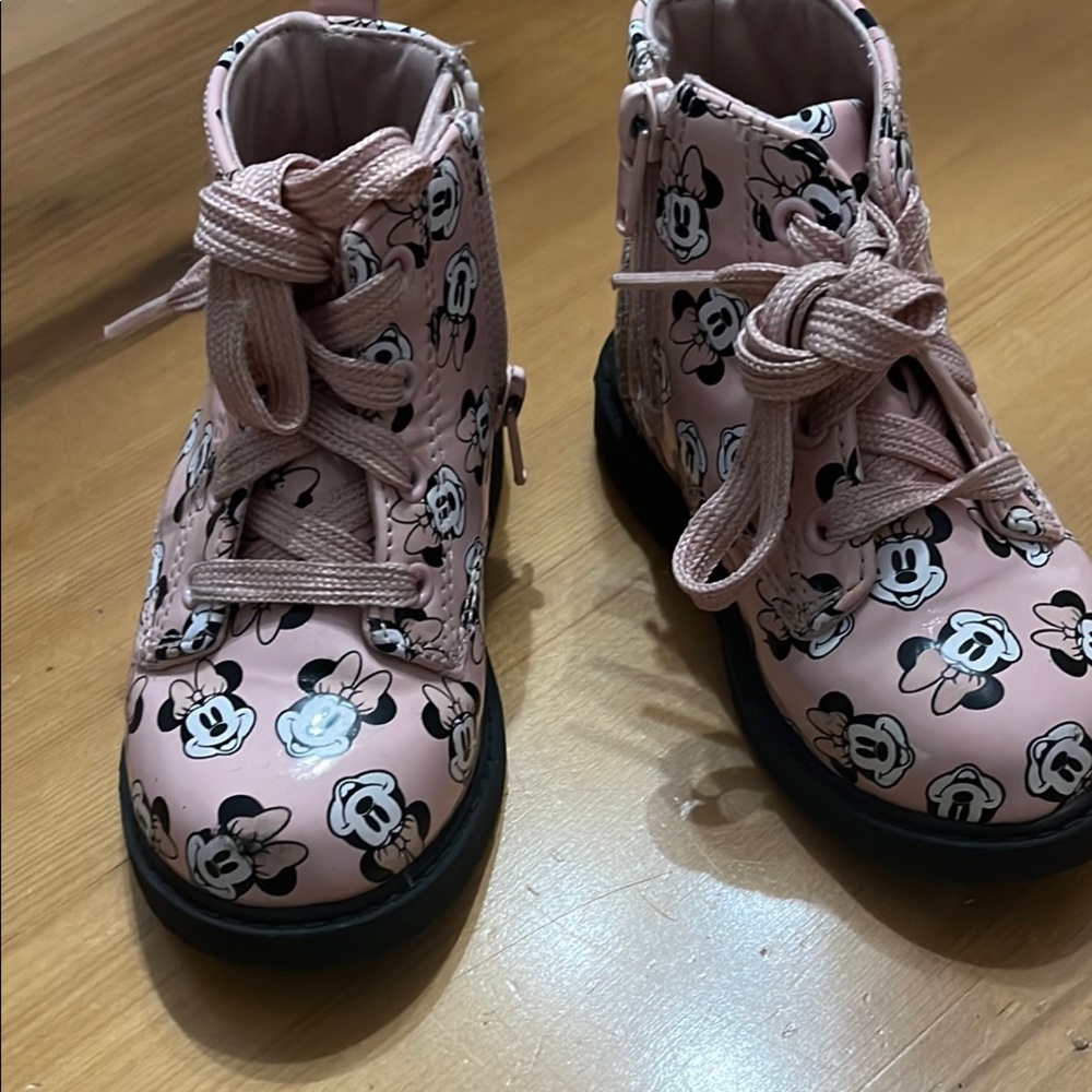 Disney Junior - Girls' Pink Minnie Mouse zip / Lace-Up Boots size 6